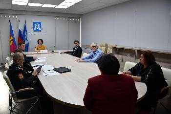 Вопросы борьбы с незаконным оборотом контрафактной и фальсифицированной алкогольной продукции обсудили в Горячем Ключе