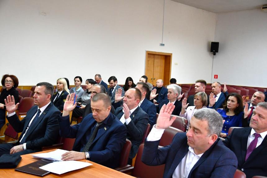 В Горячем Ключе состоялась очередная сессия Совета депутатов с участием главы города Сергеем Белопольским.