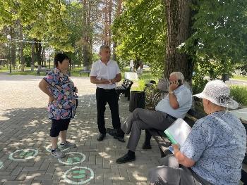 Сегодня в станице Черноморской депутат Совета 7 избирательного округа Кочьян Ваграм Анушаванович провел очередной примем граждан по графику. 