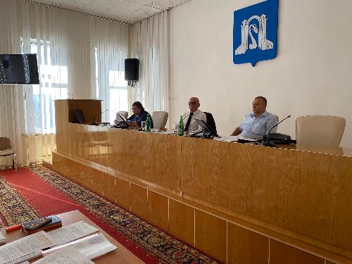 На заседаниях постоянных комиссий депутаты Совета муниципального образования город Горячий Ключ  обсудили проекты решений внесенные на очередную сессию Совета