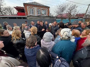 Депутаты Совета по 5-му избирательному округу, Н.Н. Кильганкин и Е.В. Шевелев, приняли участие в сходе граждан, чтобы разобраться в сложившейся проблеме. 