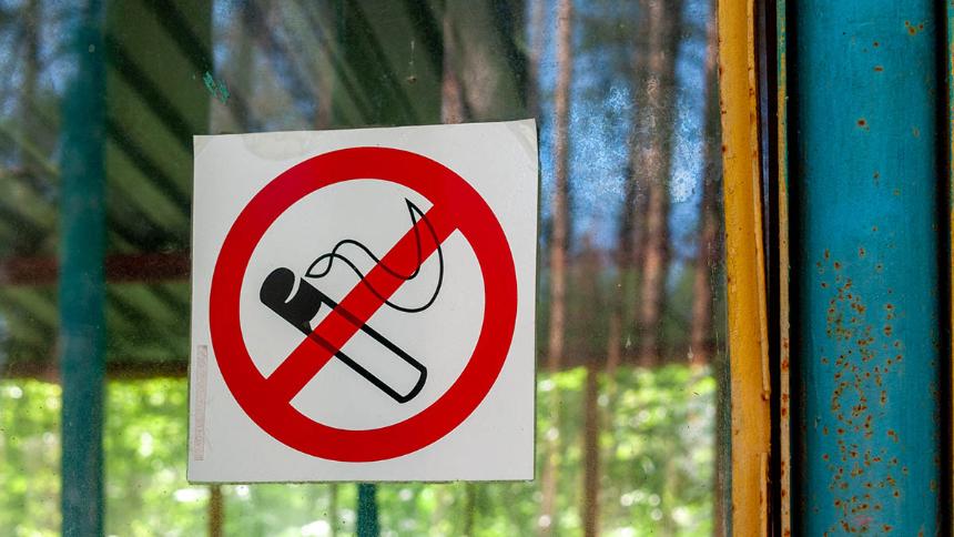 За курение в школе подростка привлекли к ответственности!