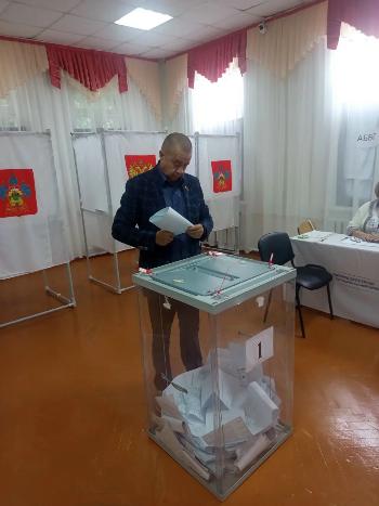 СЕГОДНЯ РОССИЯ ВЫБИРАЕТ НОВЫХ ЗАКОНОДАТЕЛЕЙ!