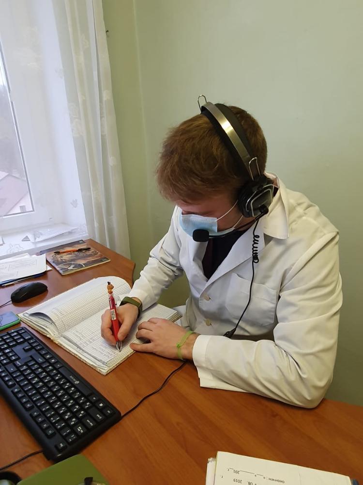 С сегодняшнего дня вызвать врача из поликлиники на дом можно через колл-центр