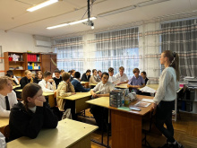 Прошла антинаркотическая беседа в школе №1. Ученики 8-х классов в ходе беседы со специалистом отдела молодежной политики Шубочкиной Лидией узнали, как меняется человек при длительной зависимости.