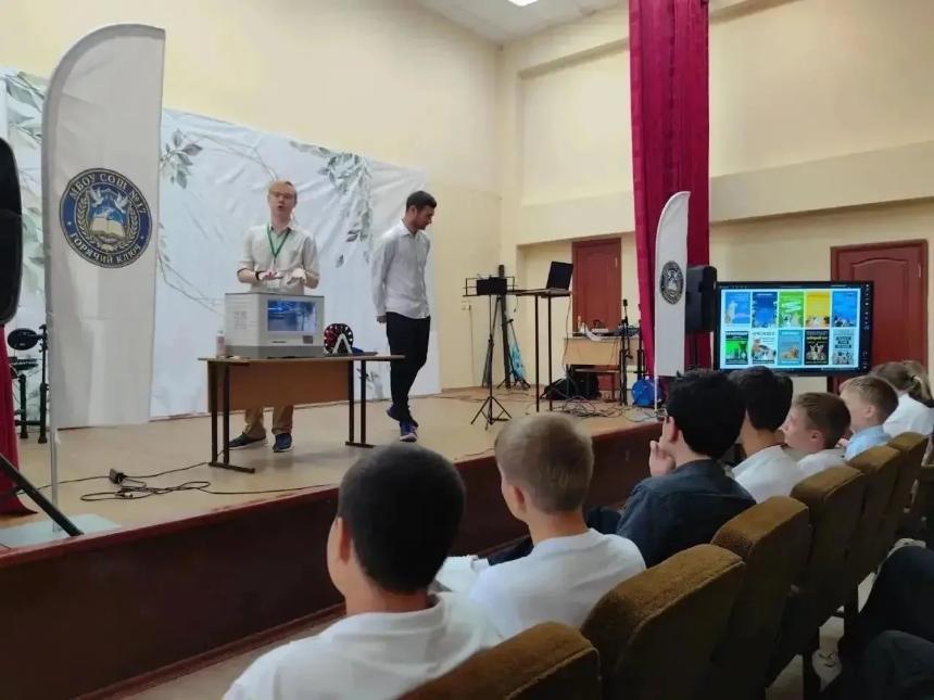 В школе № 17 школьники осваивают современные технологии вместе с мобильным «Кванториумом»