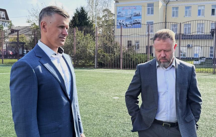 Сергей Белопольский поблагодарил депутата ЗСК Андрея Булдина за поддержку социальных объектов Горячего Ключа