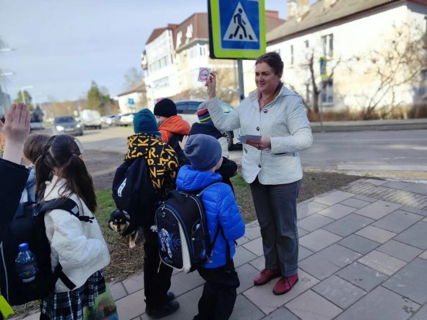 Практическое занятие в школе №2: “Пешеходный переход”
