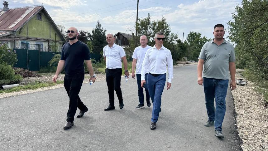 Сергей Белопольский проверил ход капитального ремонта улицы Заводской