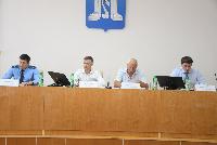 На очередной шестьдесят третьей сессии Совета муниципального образования город Горячий Ключ депутаты приняли поправки в бюджет, приняли изменения в Правила землепользования и застройки