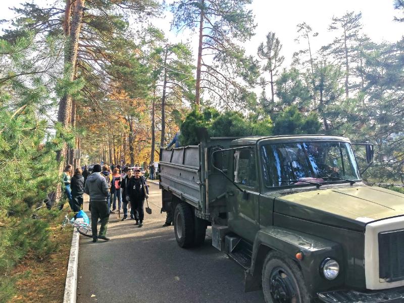 Очередной зелёный субботник прошёл в Горячем Ключе