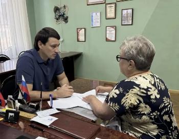 В станице Саратовской состоялся очередной прием граждан, который провел заместитель председателя Совета, депутат по 5-му избирательному округу Николай Николаевич Кильганкин
