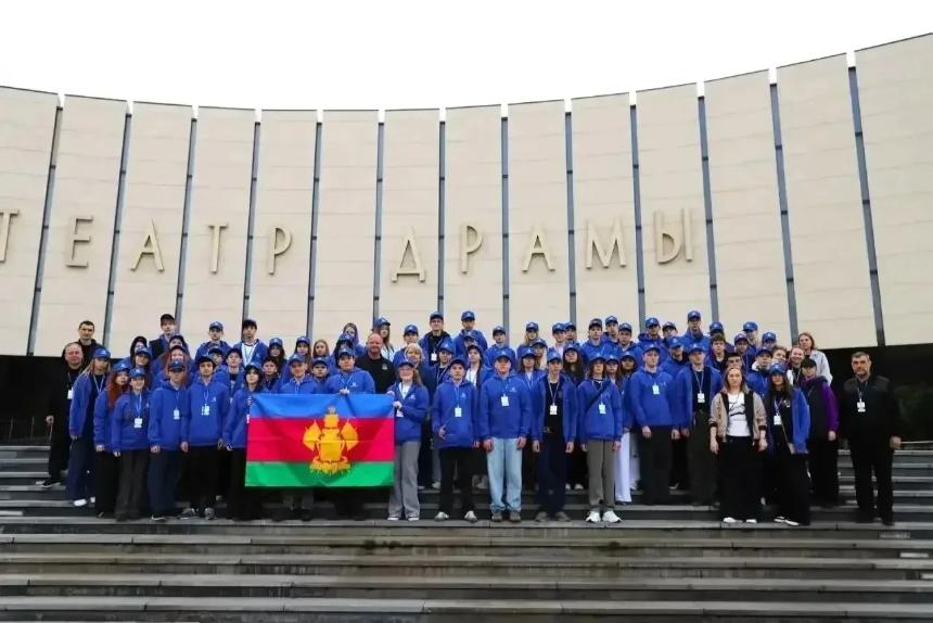 Школьники Горячего Ключа побывали в Новом Херсонесе в рамках президентской программы