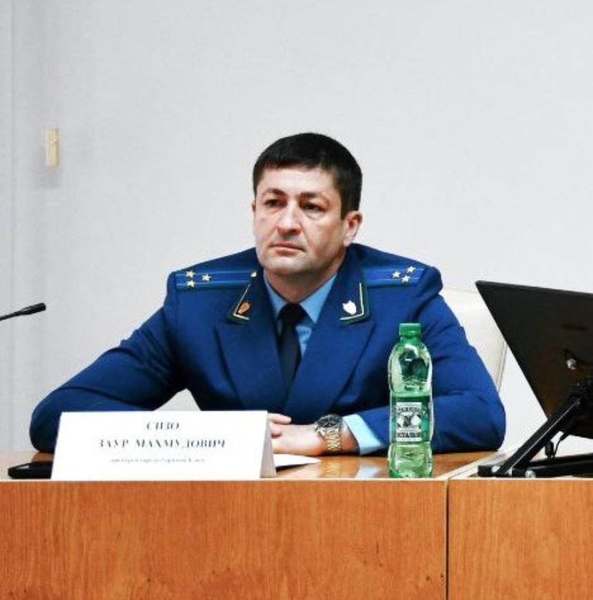 Глава Горячего Ключа Сергей Белопольский поздравил городскую прокуратуру с профессиональным праздником