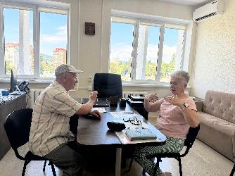 Состоялся очередной прием граждан по графику, в ходе которого депутат Совета по четвертому избирательному округу Елизавета Гугулиевна Гиришчкина встретилась с жителями избирательного округа.