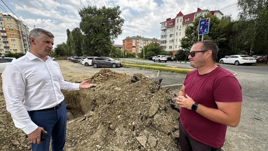 Сергей Белопольский проверил ход капитального ремонта водовода