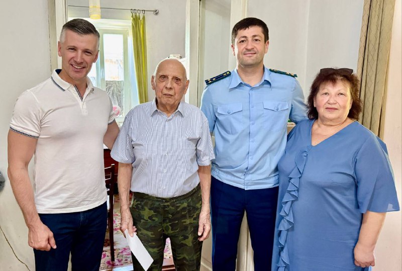 97 лет исполнилось ветерану Великой Отечественной войны Альберту Николаевичу Боровцу