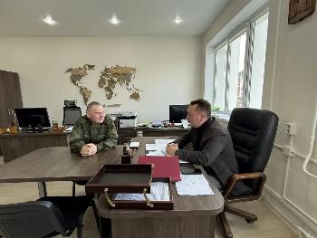 Сегодня Председатель Совета Фоминых Д.Ю. встретился с участником специальной военной операции, ветераном боевых действий и коренным жителем нашего города Горячий Ключ. 