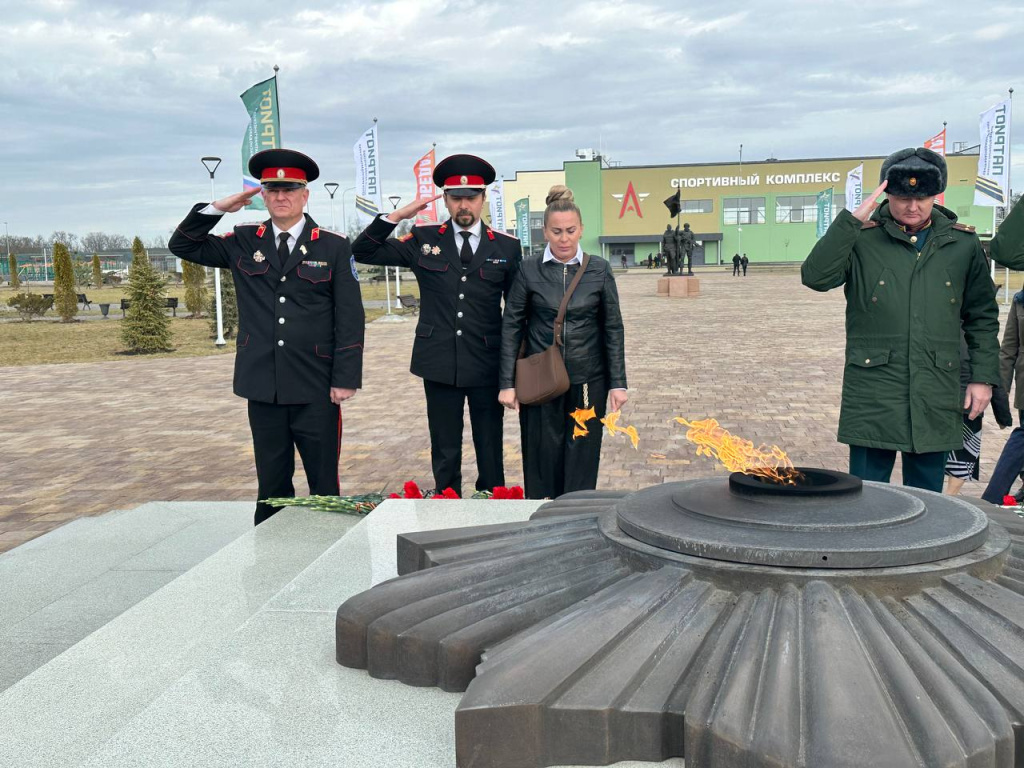 photo_5237725597323171859_y.jpg photo_5237725597323171859_y.jpg