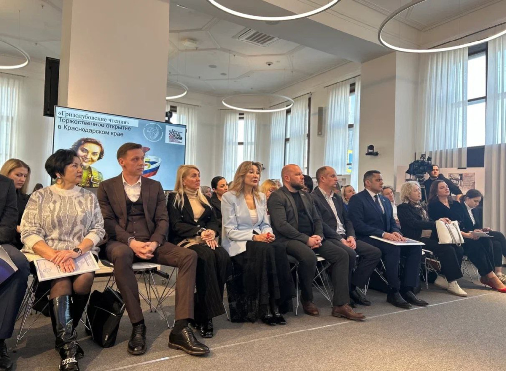 photo_5213109142590004281_y.jpg photo_5213109142590004281_y.jpg